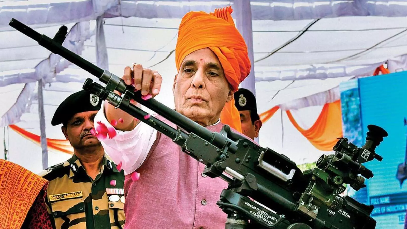 राजनाथ सिंह जारी करेंगे रक्षा क्षेत्र में उपकरणों और हथियारों की तीसरी लिस्ट