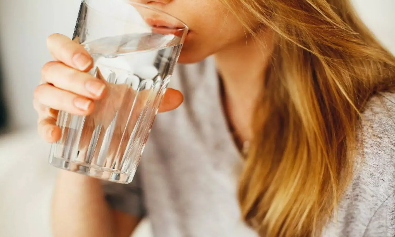 Water Unknown Facts: कभी सोचा है क्यों लगती है प्यास और जिस्म के लिए कितना जरुरी है पानी