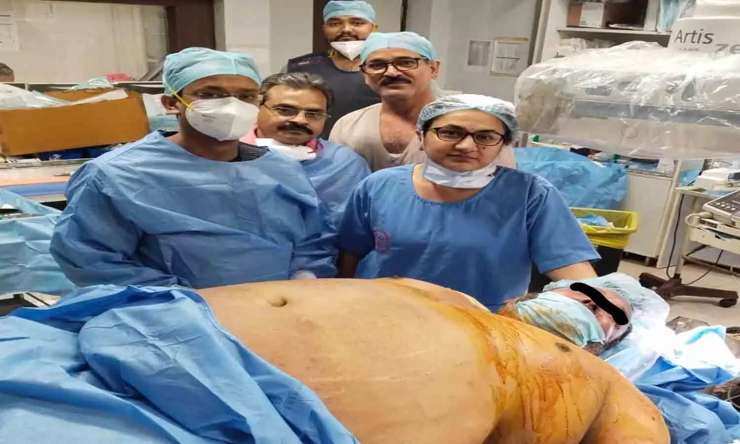 Dr. Rupali Khanna of SGPGI performed Pacemaker Implantation in 150 kg patient
