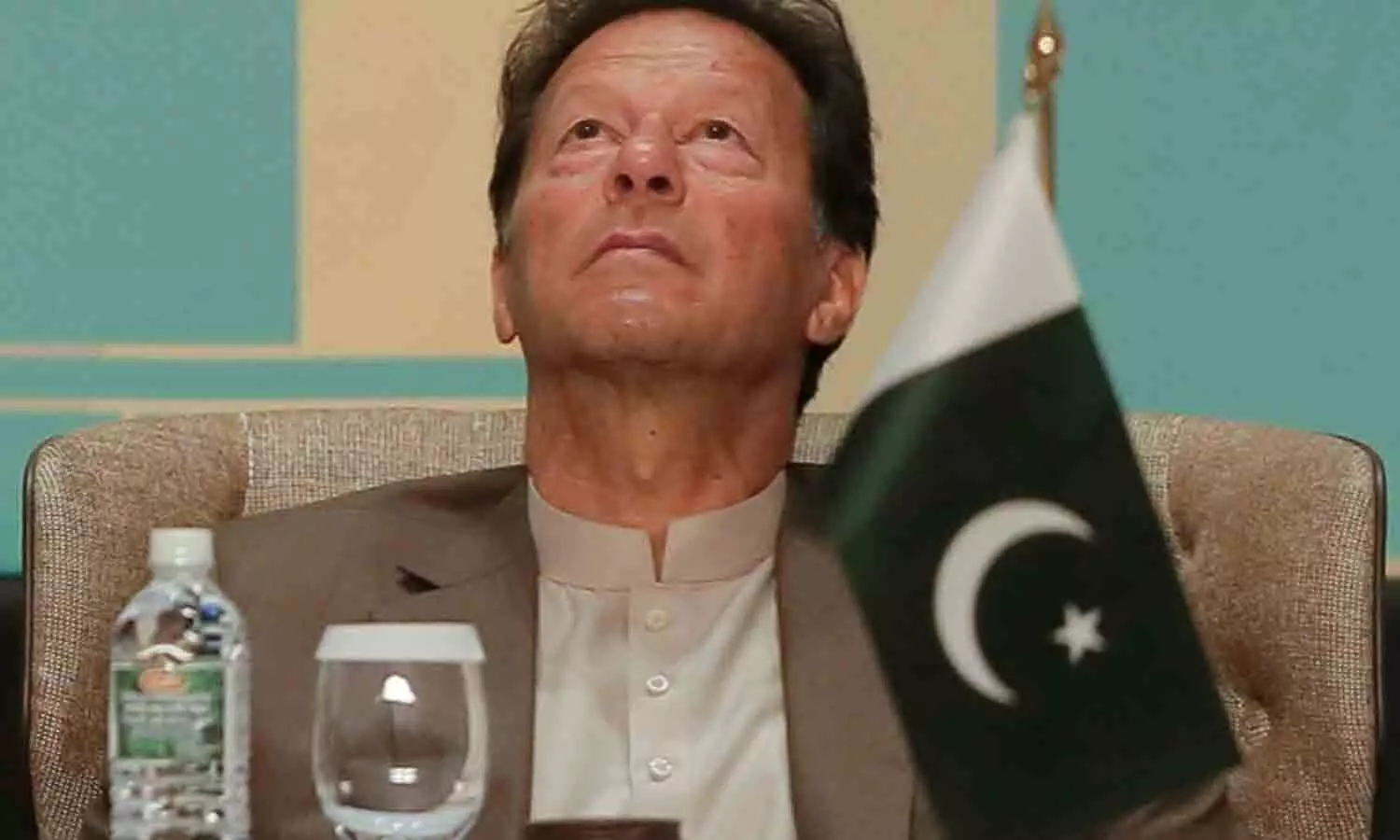 Countdown for Imran Khans resignation begins, ministers change social media profiles
