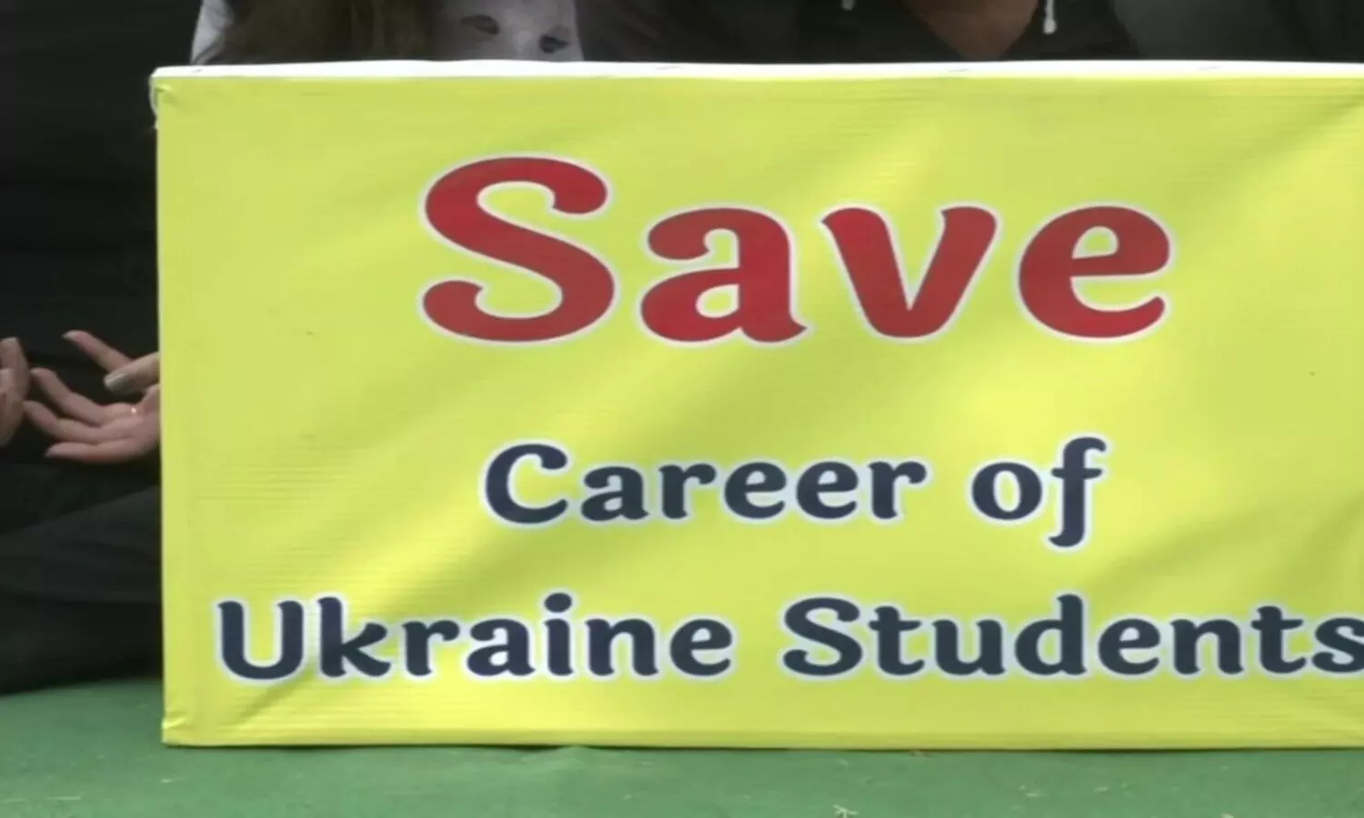 Delhi: यूक्रेन से पढ़ाई छोड़ वापस लौटे छात्रों का जंतर-मंतर पर जमावड़ा, सरकार से की ये मांग