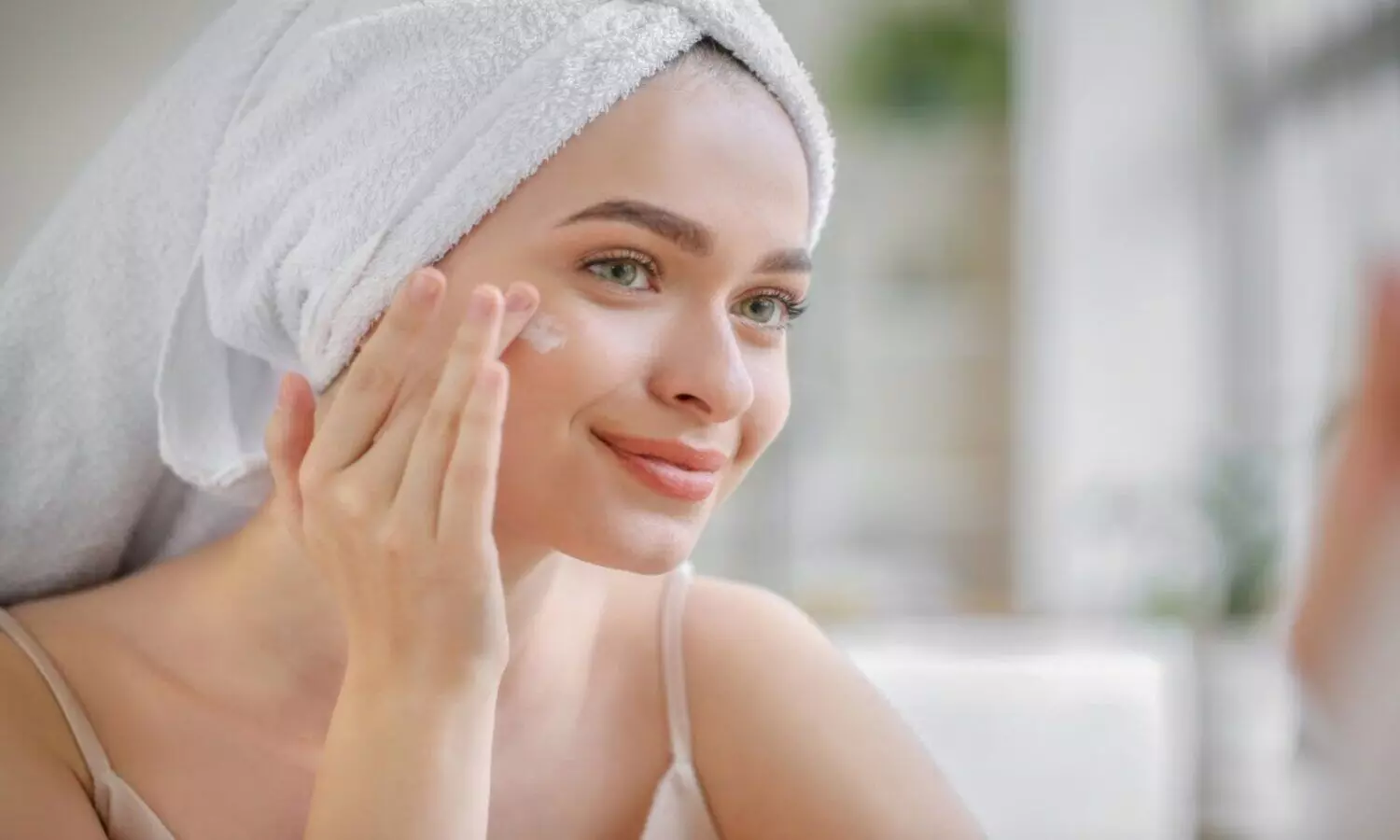 Night Skin Care: दमकती स्किन के लिए जरूरी है नाइट स्किन केयर रूटीन, आज ही शुरू करें