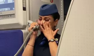 Indigo Airhostess cried while giving farewell speech on the plane video viral on social media