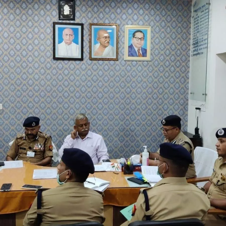 Before Eid administrative officers took command appealed to maintain peace and brotherhood lucknow