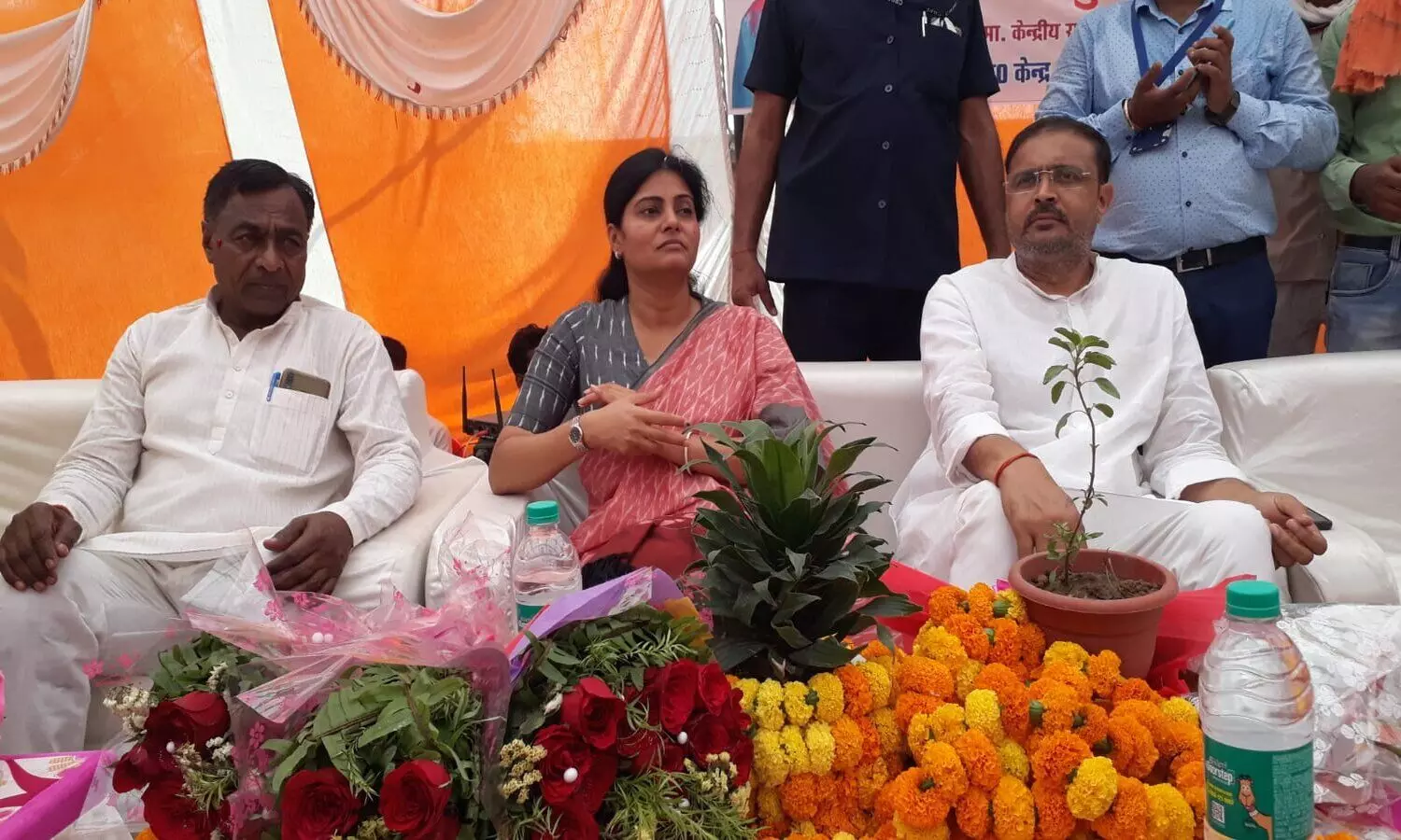 Swasthya Mela in UP: मिर्जापुर में स्वास्थ्य मेला का हुआ आयोजन, अनुप्रिया पटेल बोलीं- सरकार की मंशा, सब लोग रहें स्वस्थ