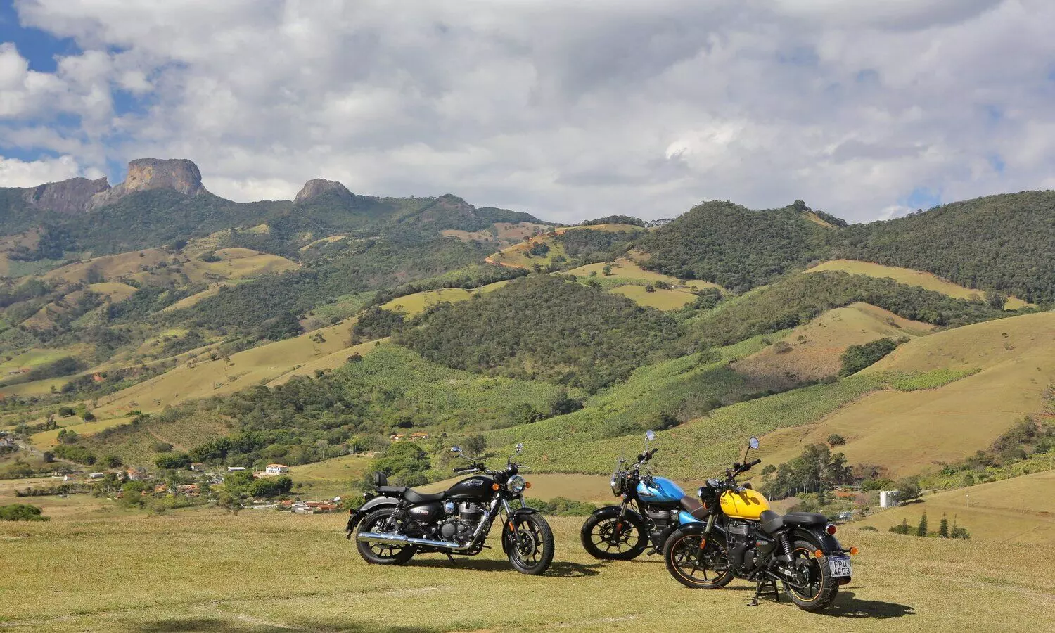 Royal Enfield: रॉयल एन्फील्ड लांच करने जा रही ही 6 नई बाइक्स, जानें इन मॉडल्स की खासियत