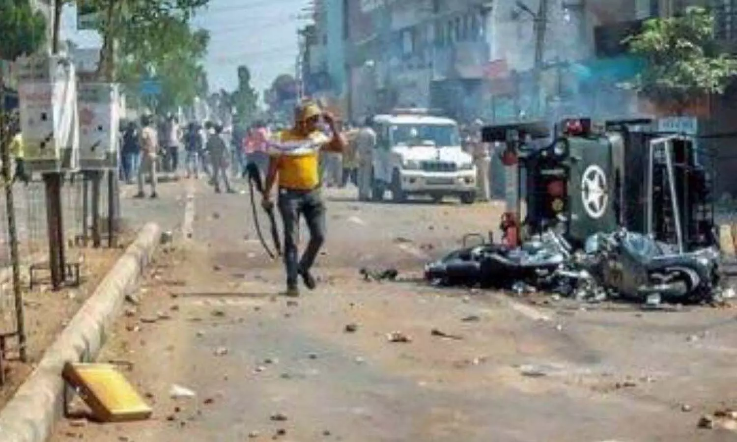 After the Khargone riots, the enmity among the people increased, one side financially boycotted the other side