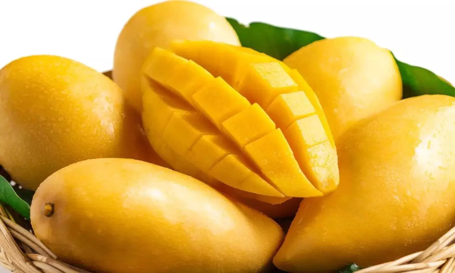 Mango Saves From Corona: गर्मियों में कोरोना को हराने के लिए आम खाकर बढ़ायें इम्युनिटी