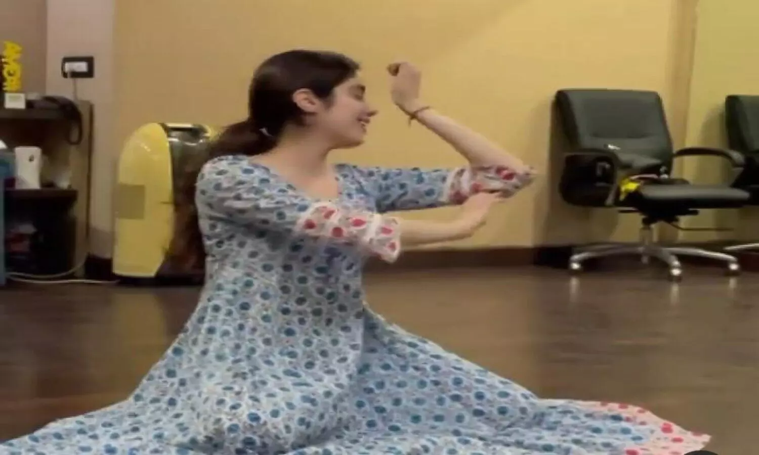 Janhvi Kapoor Dance video