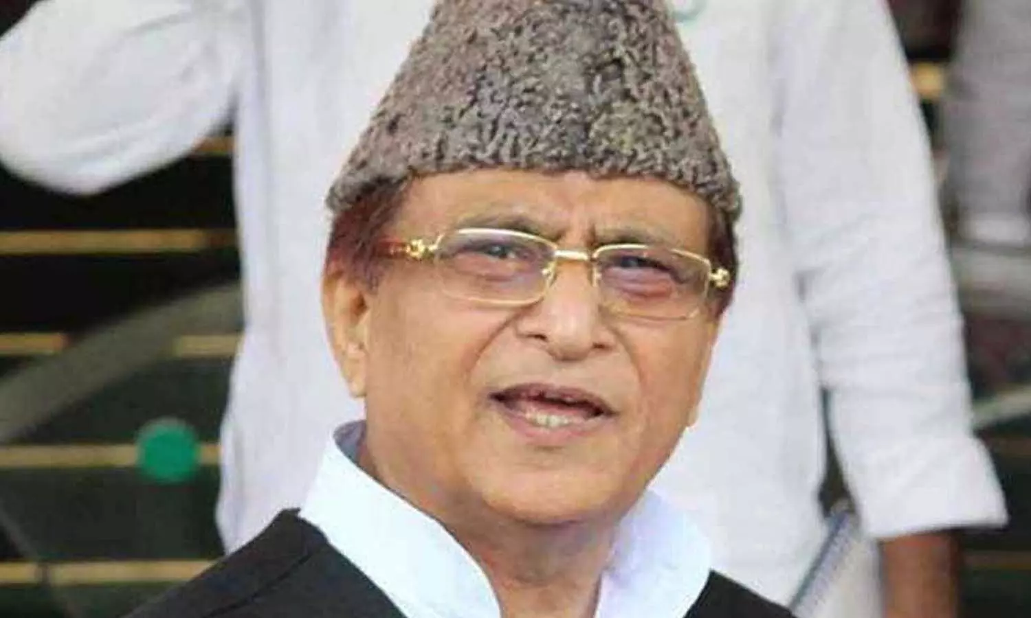 The charges against Azam Khan were not fixed today, now the next hearing in June, then reached Sitapur Jail