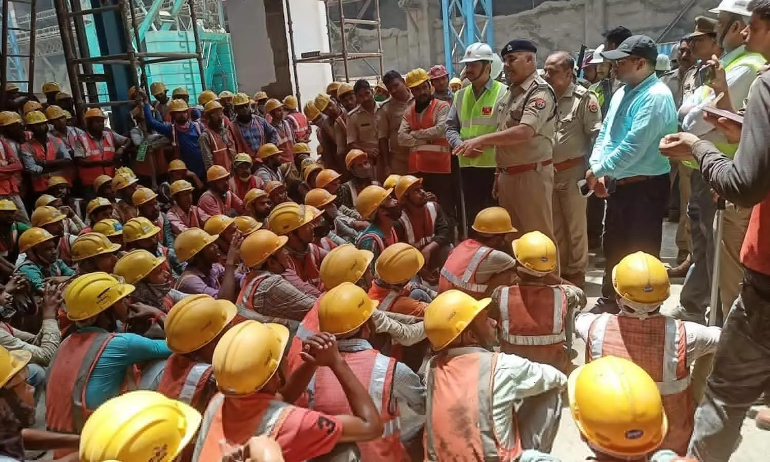 Workers anger flared up due to sudden death of worker in cement factory