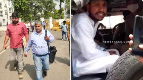 professor Ravikant was slapped by a student of Samajwadi Chhatra Sabha