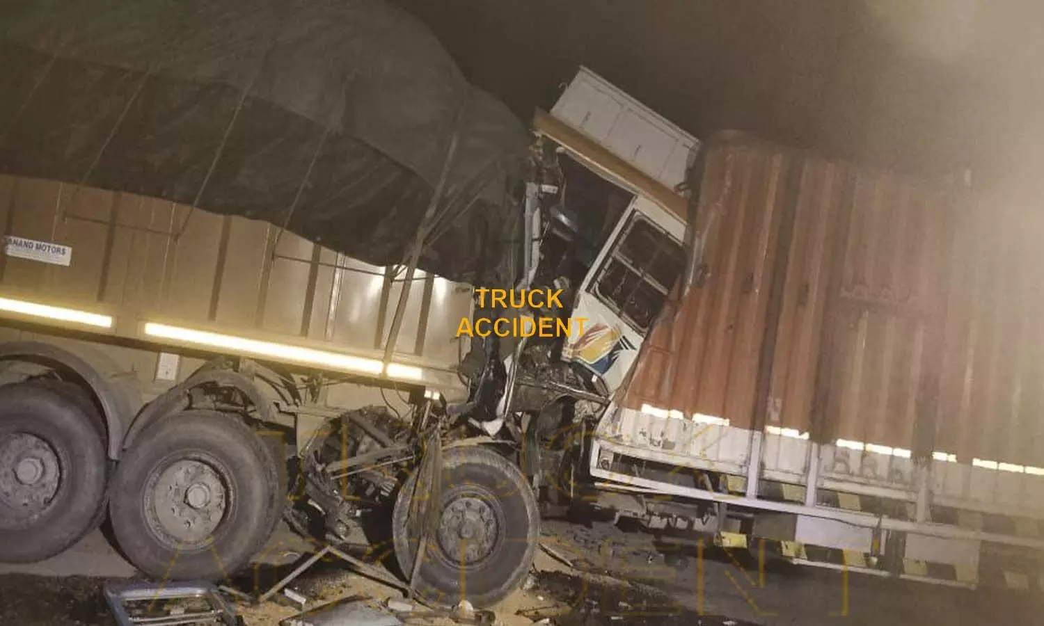 Another truck rammed into a truck parked on Agra Lucknow Expressway in Unnao, driver died