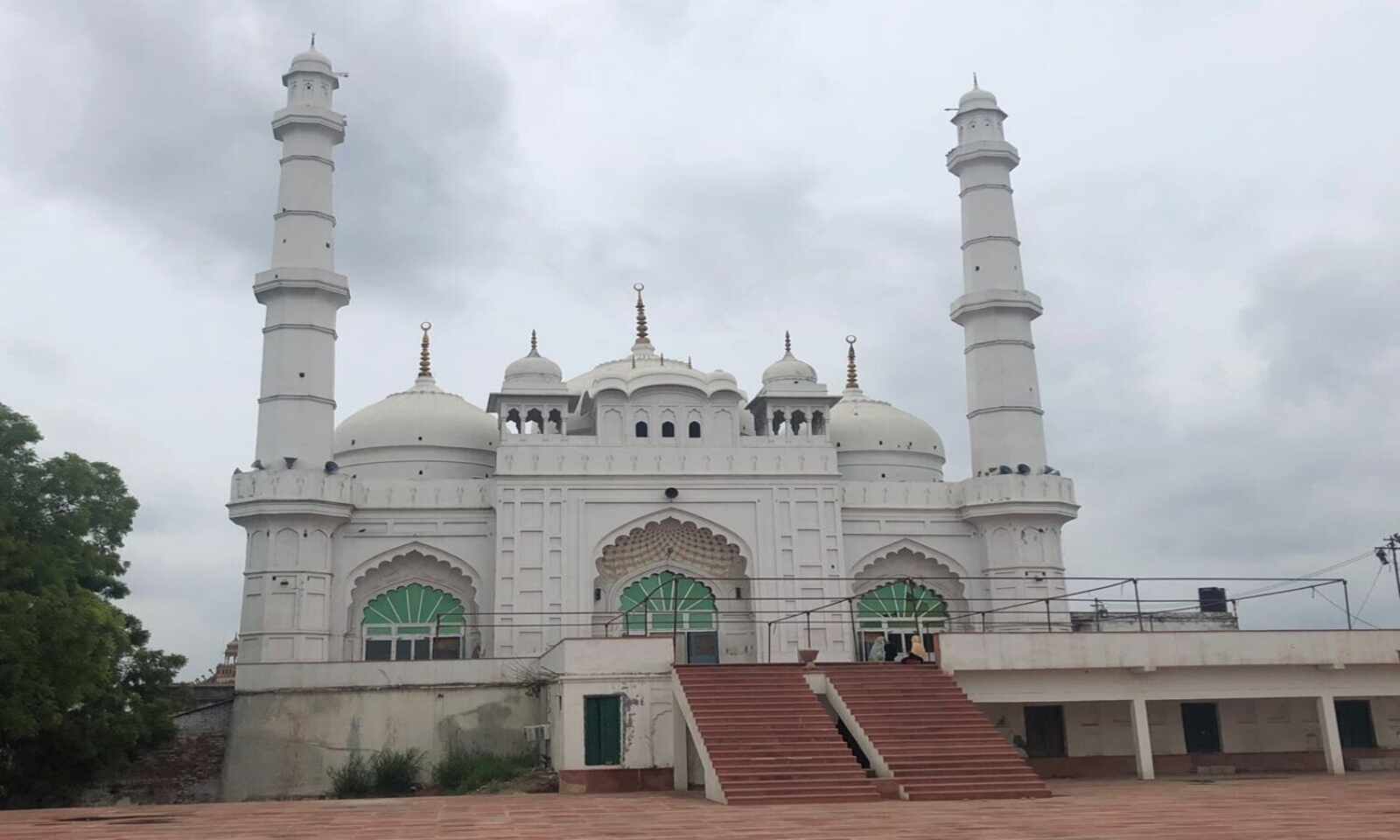 Lucknow teele wali masjid viral post on social media controversy masjid vivad in Lucknow news in Hindi | Lucknow: अब लक्ष्मण टीला Vs टीले वाली मस्जिद का शुरू हुआ विवाद, जुमे की