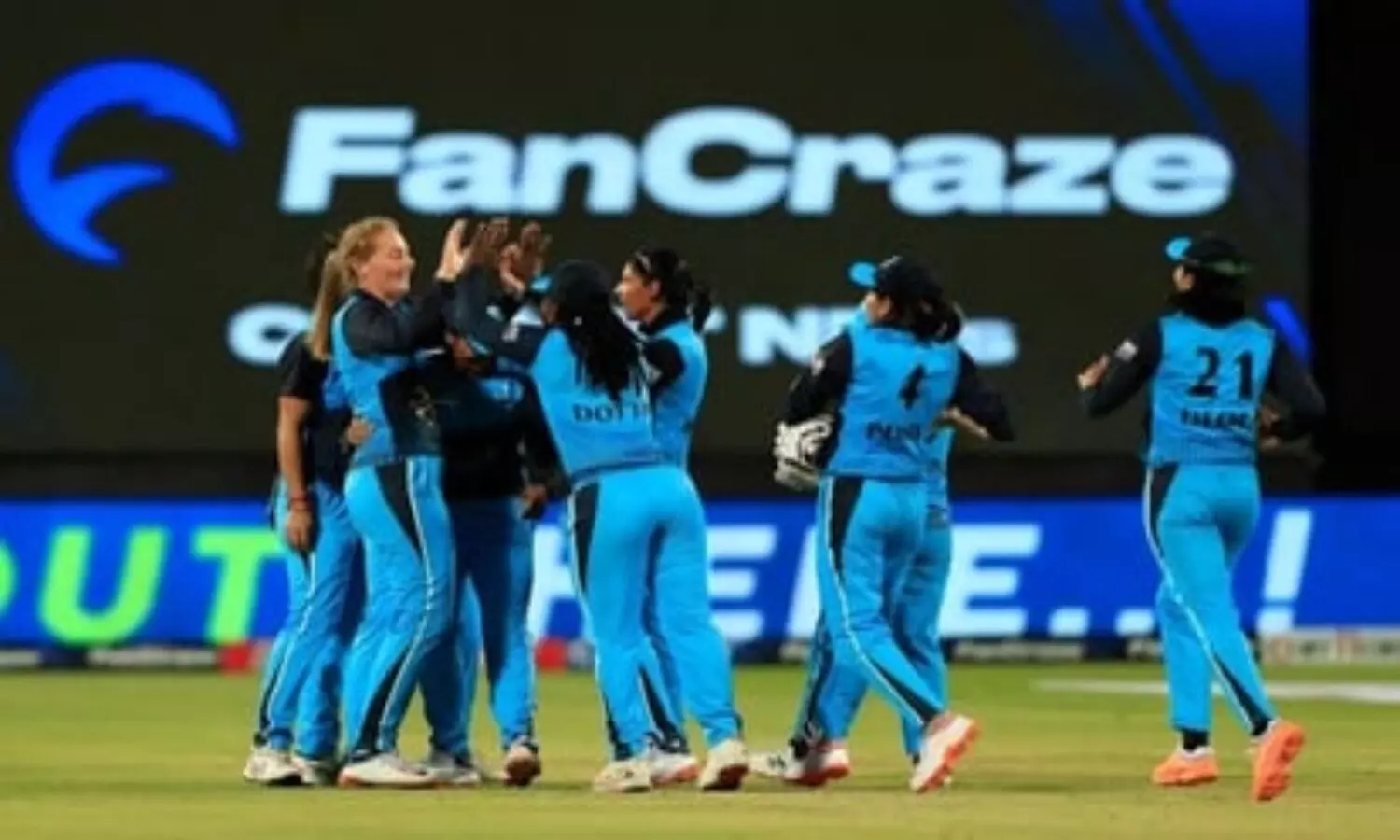 Supernovas won Womens T20 Challenge 2022 Trophy :