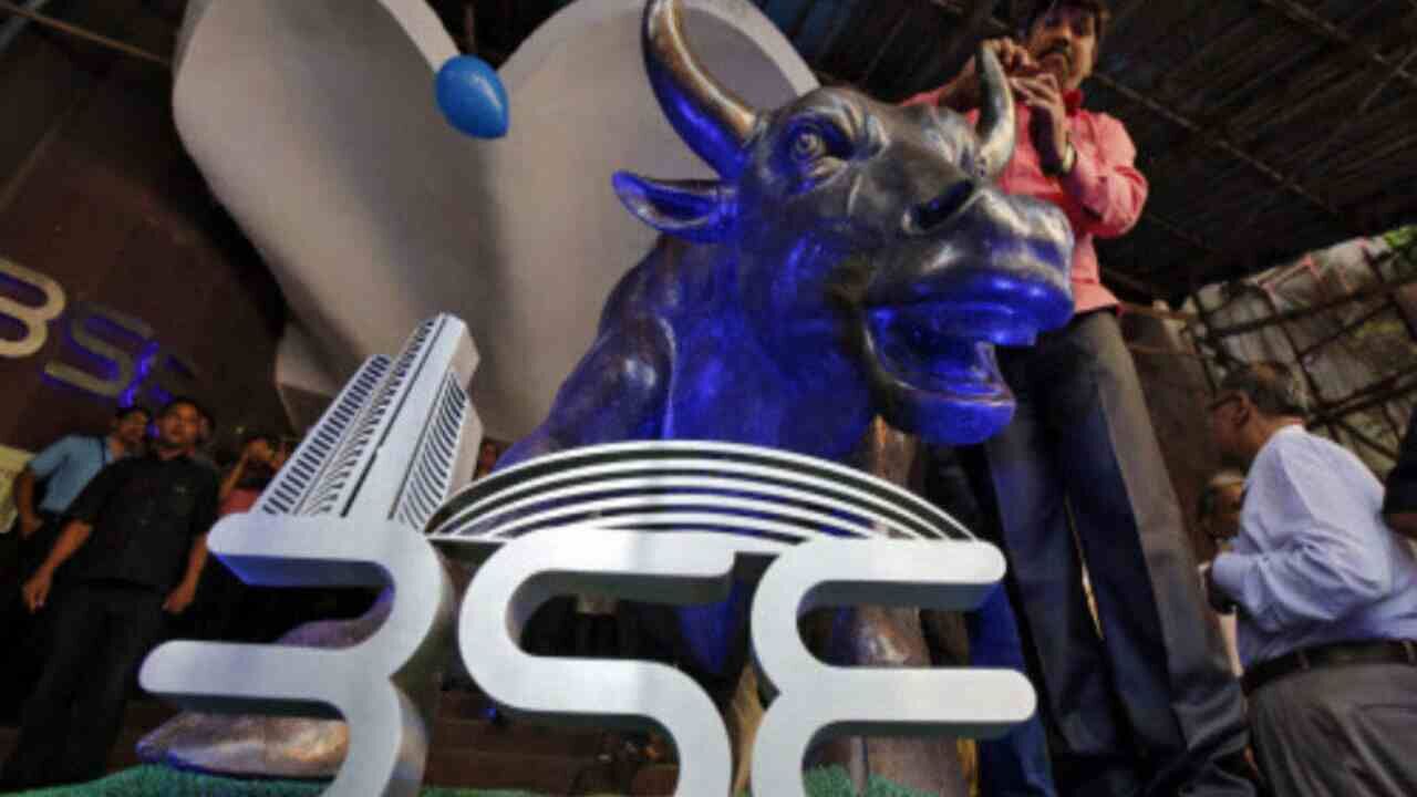 Share Market Today: Sensex and Nifty rise after huge ups and downs
