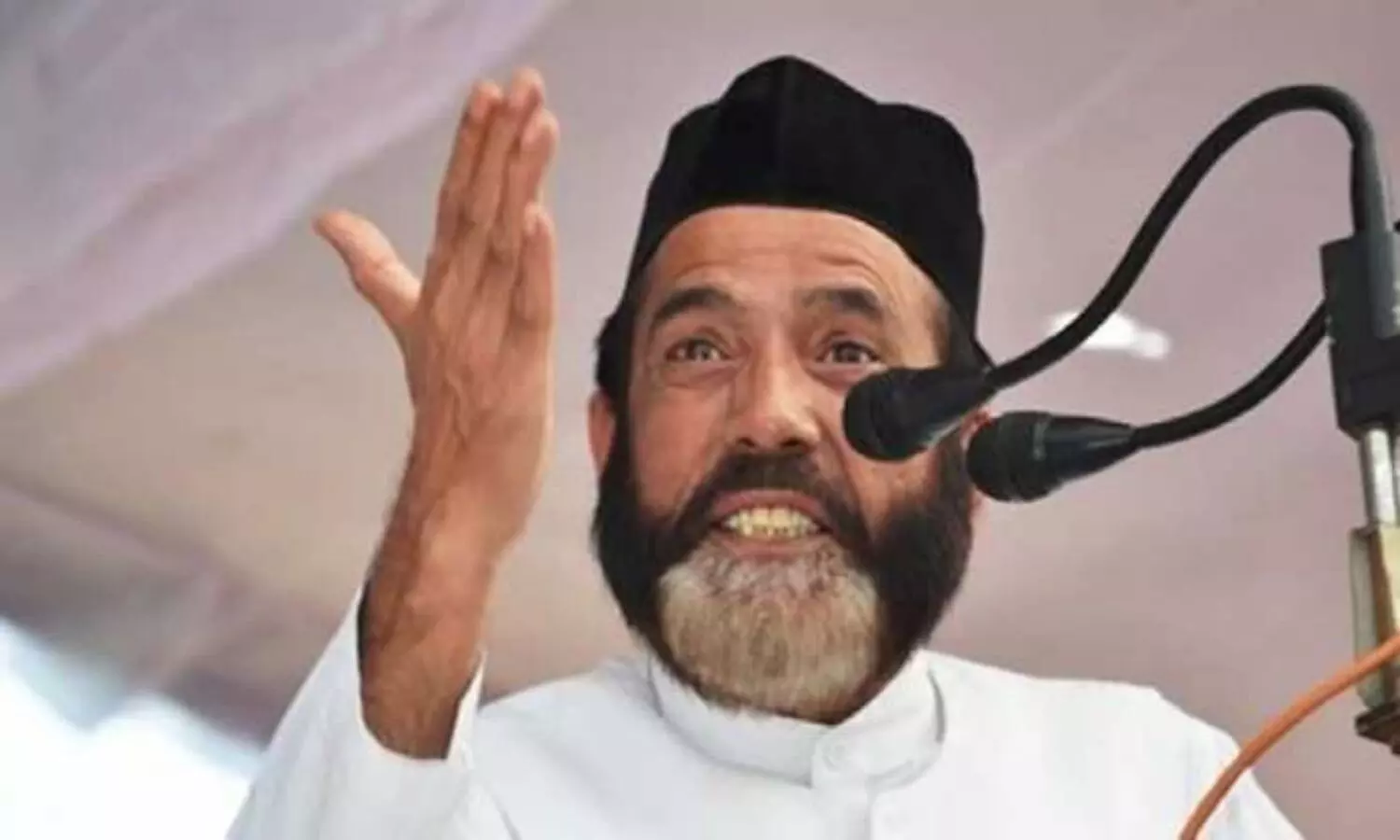 Maulana Tauqeer Raza Khan called protest on June 17