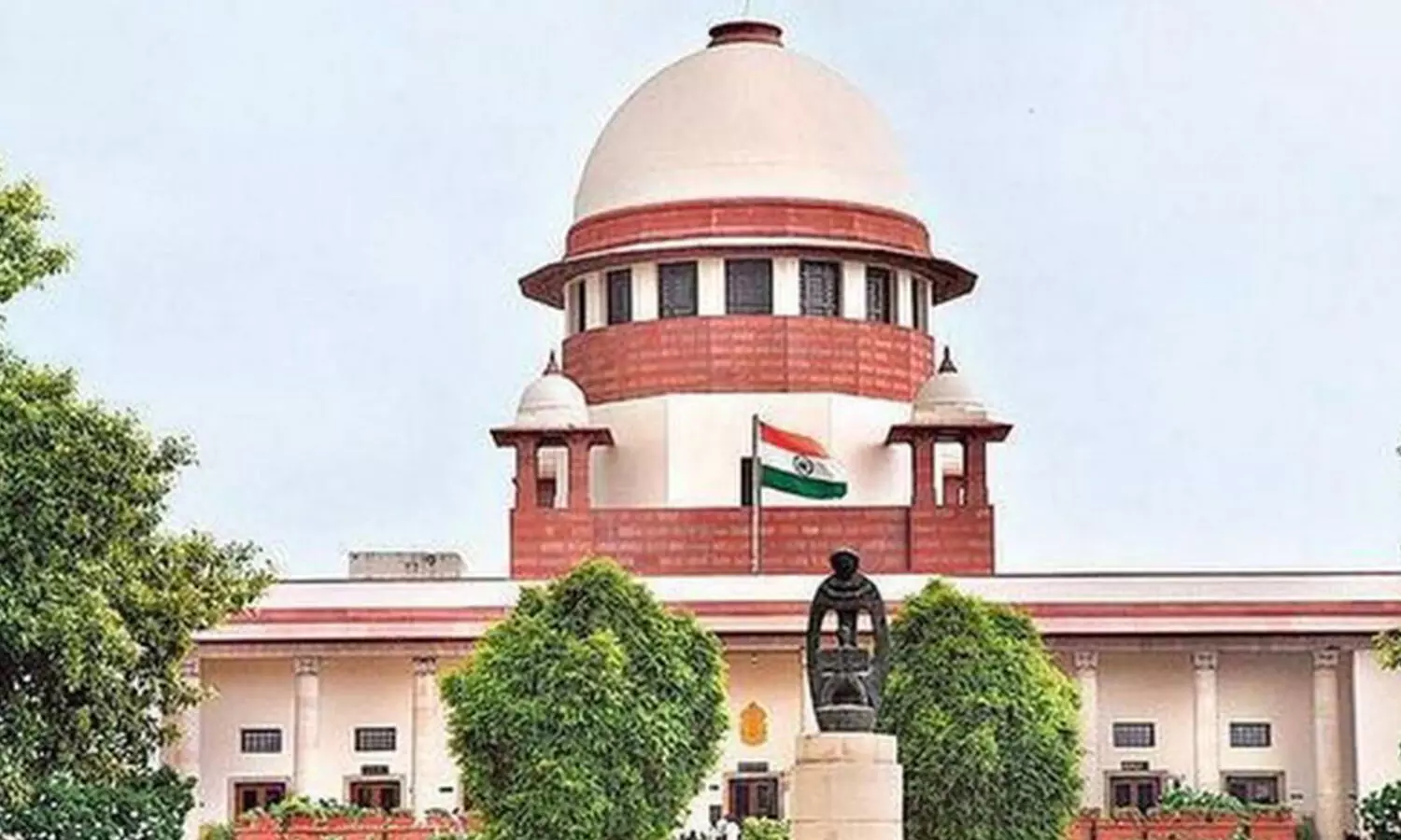 maharashtra politics supreme court said speaker cannot decide on disqualification of mla shiv sena
