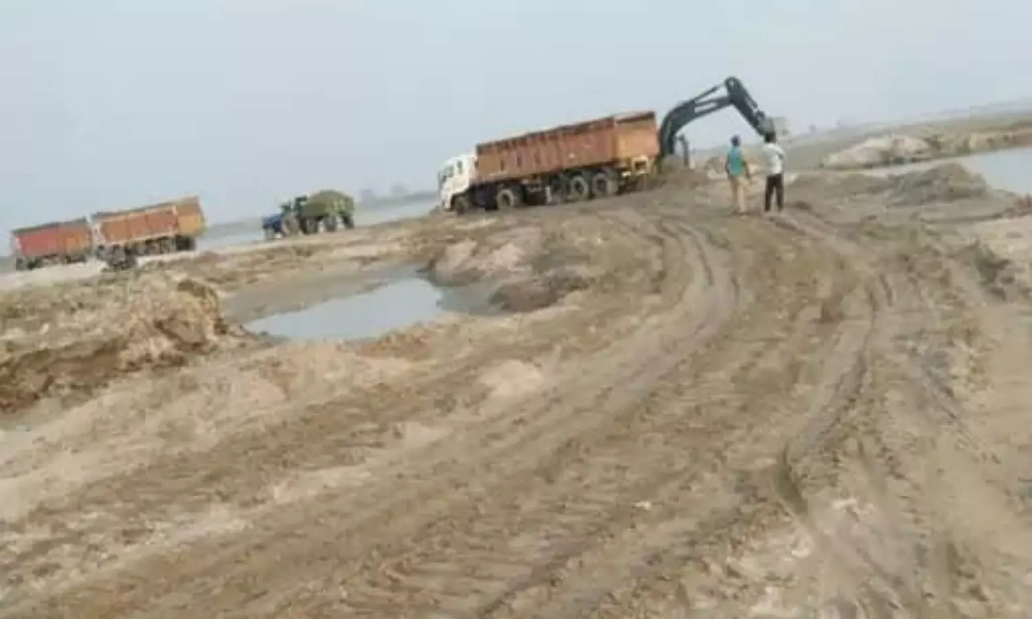 Sand mining in Sant Kabir Nagar