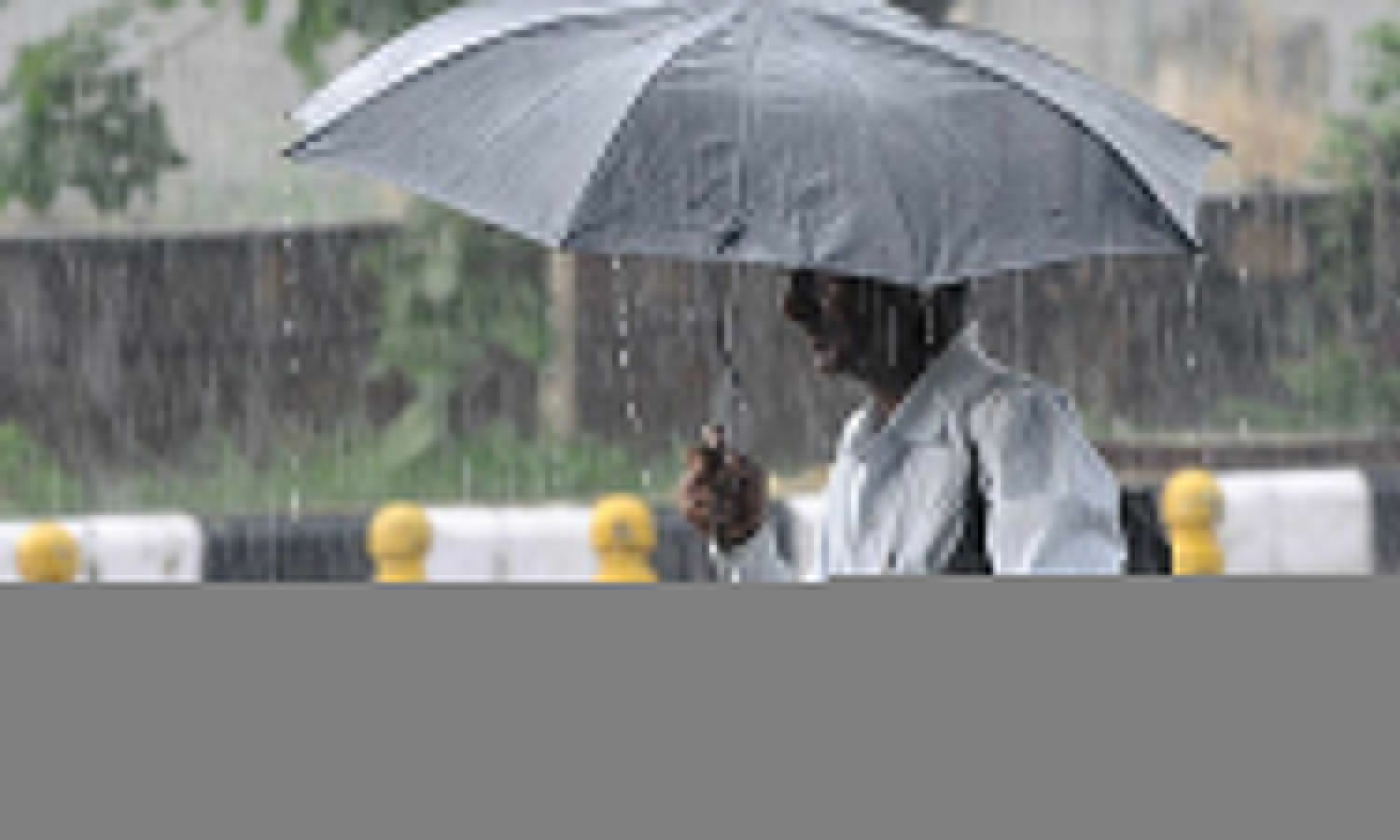 Weather Today Update: Heavy rain expected in UP today, orders to keep schools closed in many districts