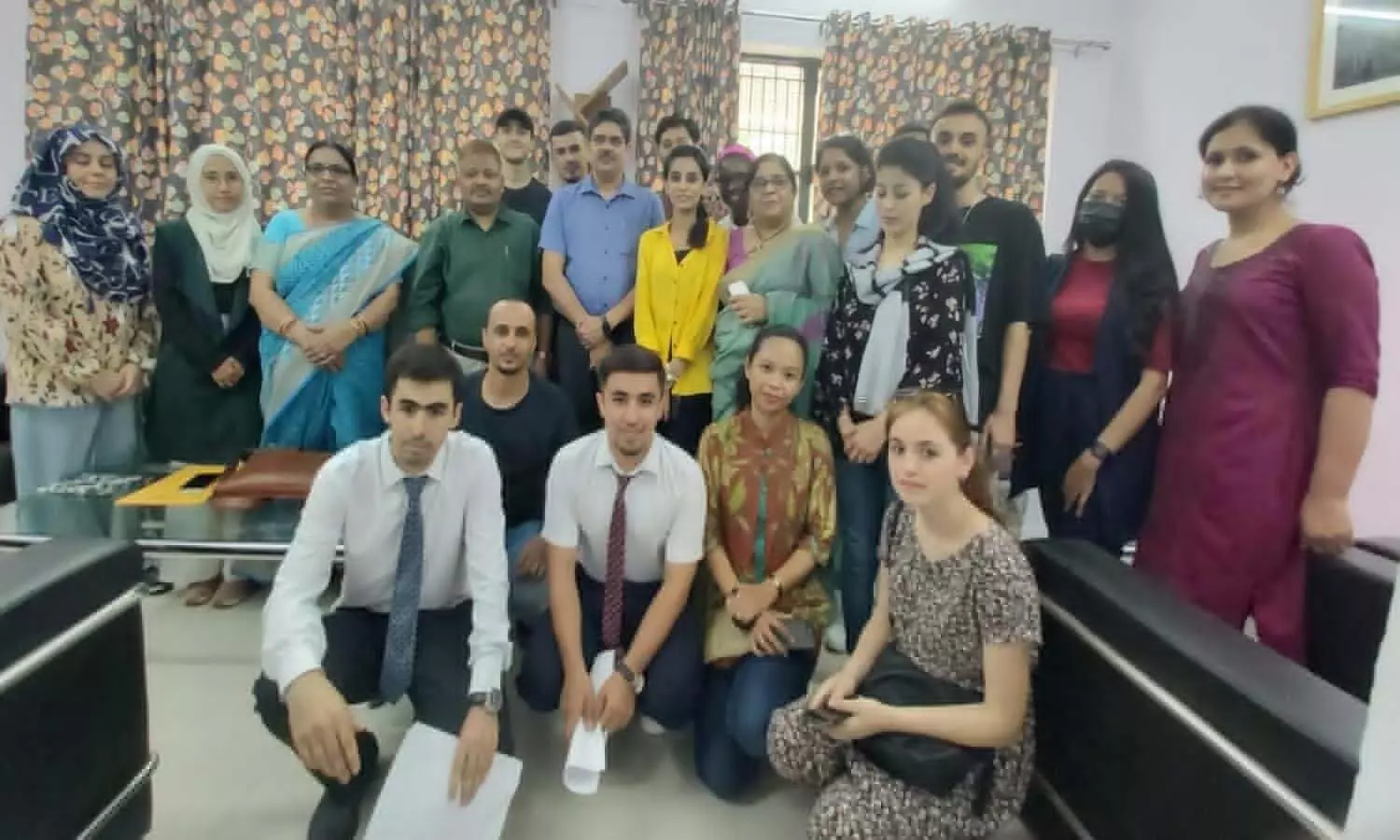 Seminar on Cross Cultural Communication for a Better World at Lucknow University, students from many countries participated