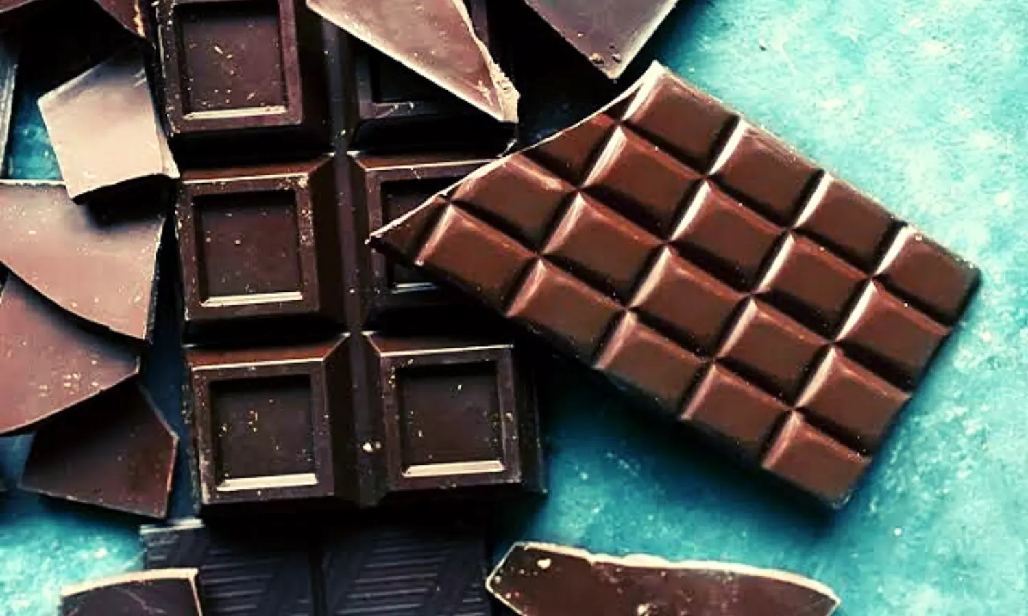 Dark Chocolate Benefits: जानें डार्क चॉकलेट खाने के 5 फायदे
