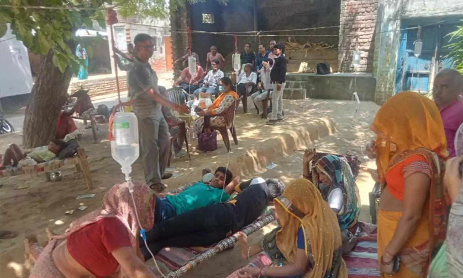 Diarrhea spread due to scorching heat in Etah, one died, dozens sick, there was chaos in the village