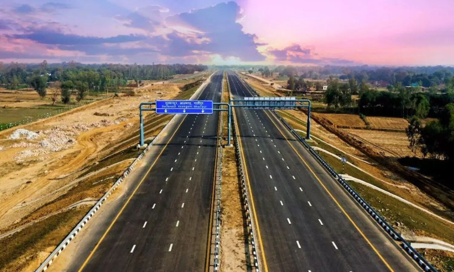 Purvanchal Expressway Toll Tax: बिहार से जोड़ा जाएगा पूर्वांचल एक्सप्रेस वे, जानें कितना है टोल टैक्स