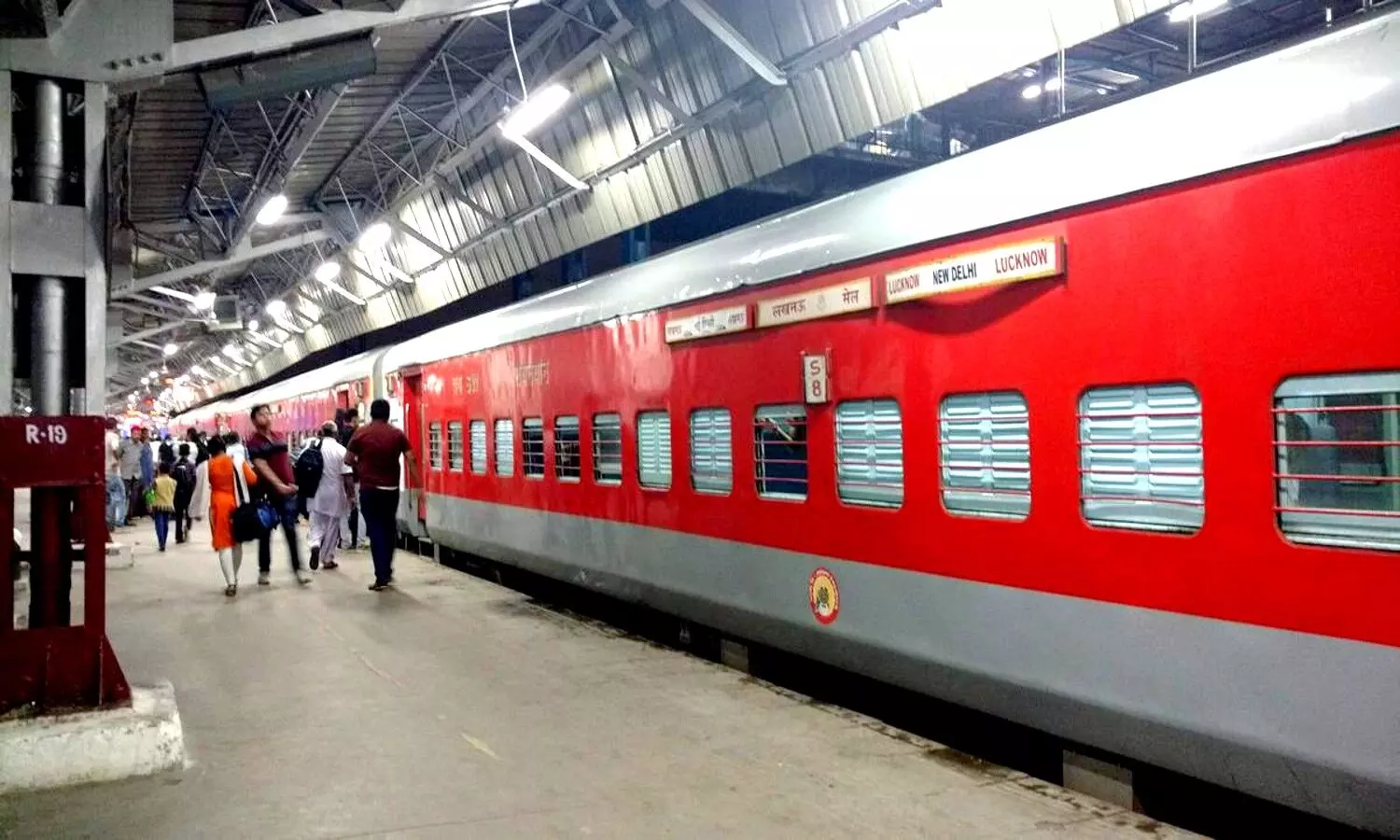 Train Cancel Today: रद्द हुई 221 ट्रेनें, रेलवे ने जारी की सूची, स्टेशन पहुंचने से पहले जरूर देखें