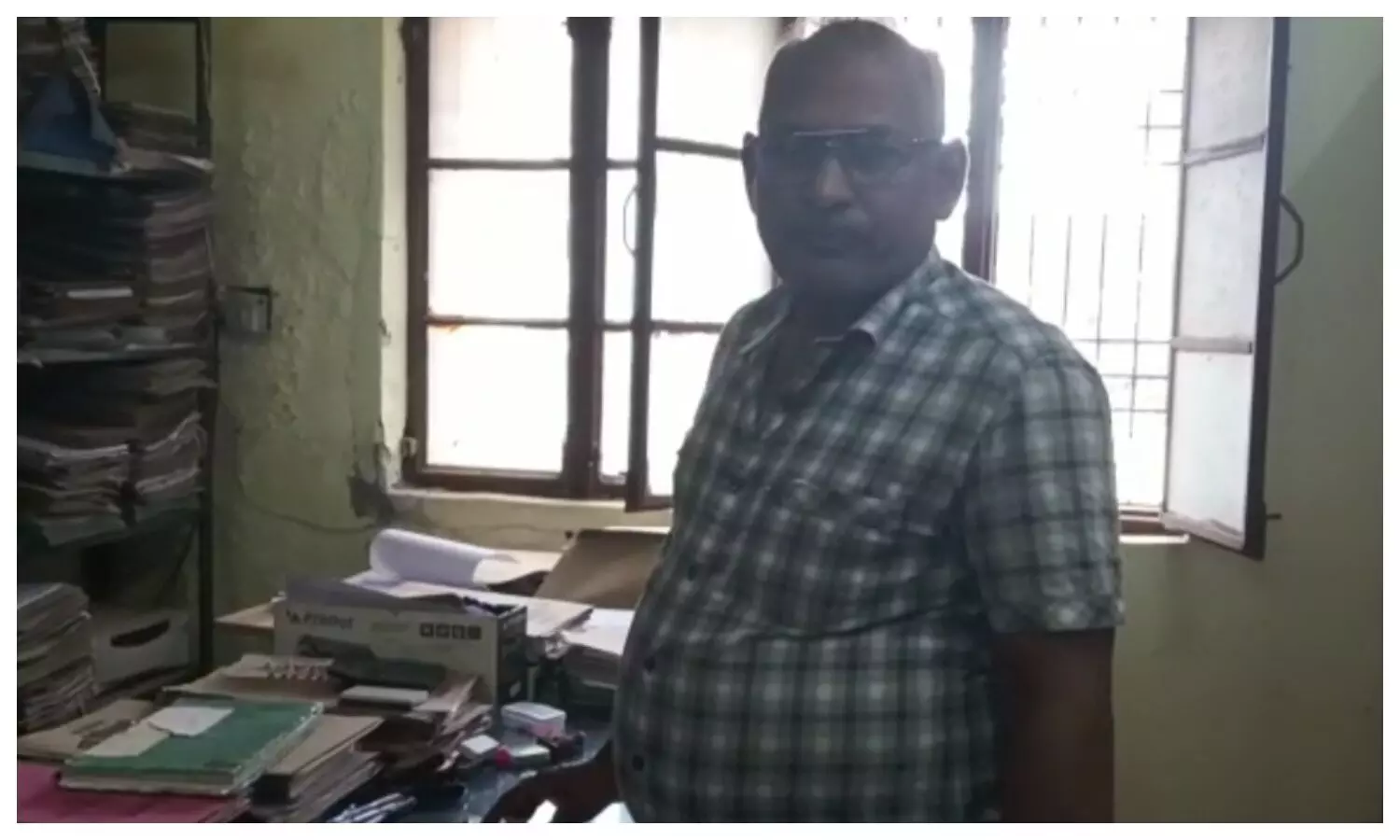 Clerk in health department in Sant Kabir Nagar