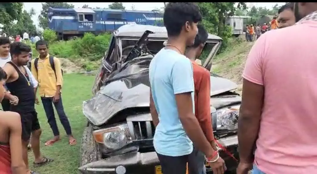 bolero collided with goods train in begusarai driver absconding