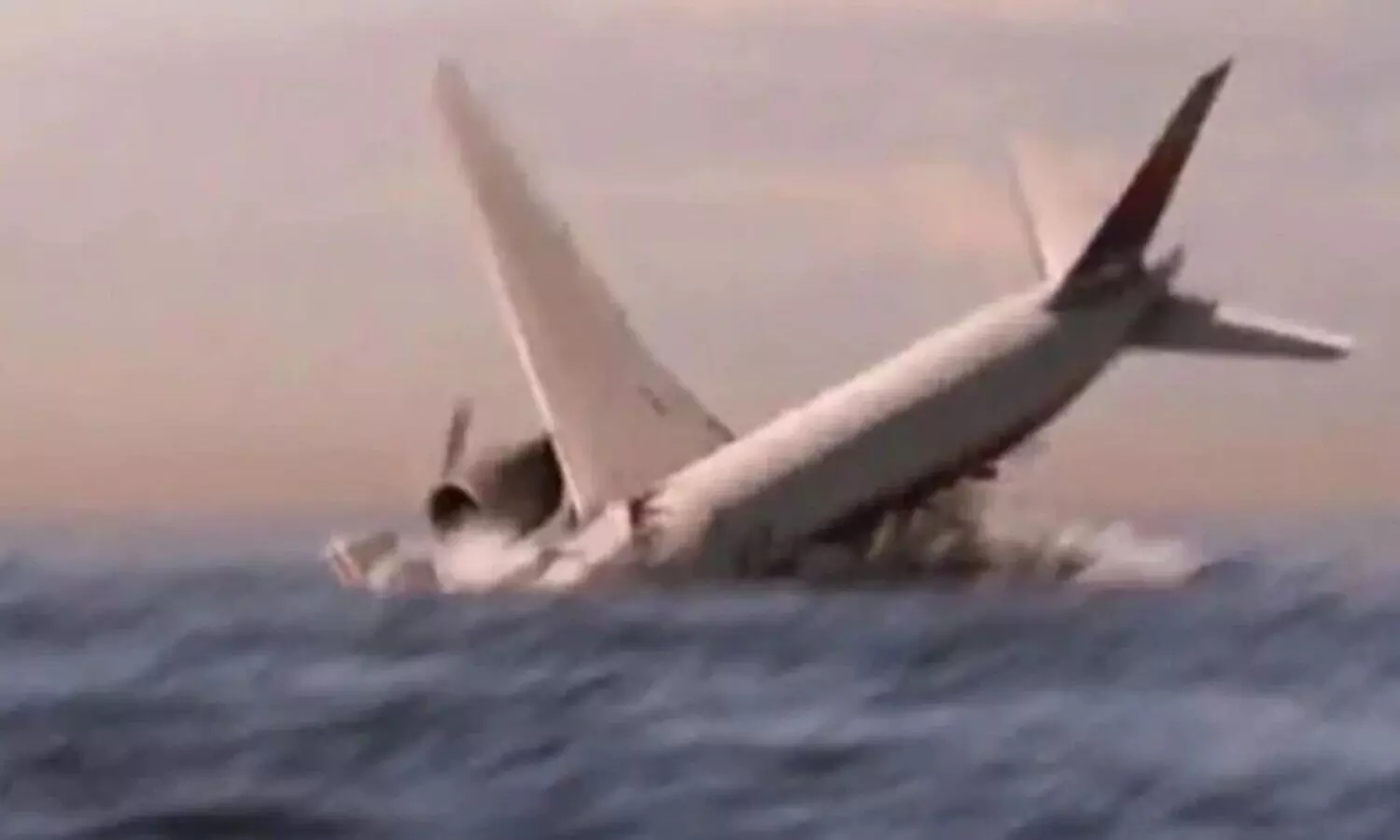 MH370 Plane Crash: लापता मलेशियाई विमान MH370 के रहस्य से 8 साल बाद भी नहीं उठा पर्दा, हवा में तैर रहे हैं कई Conspiracy Theories