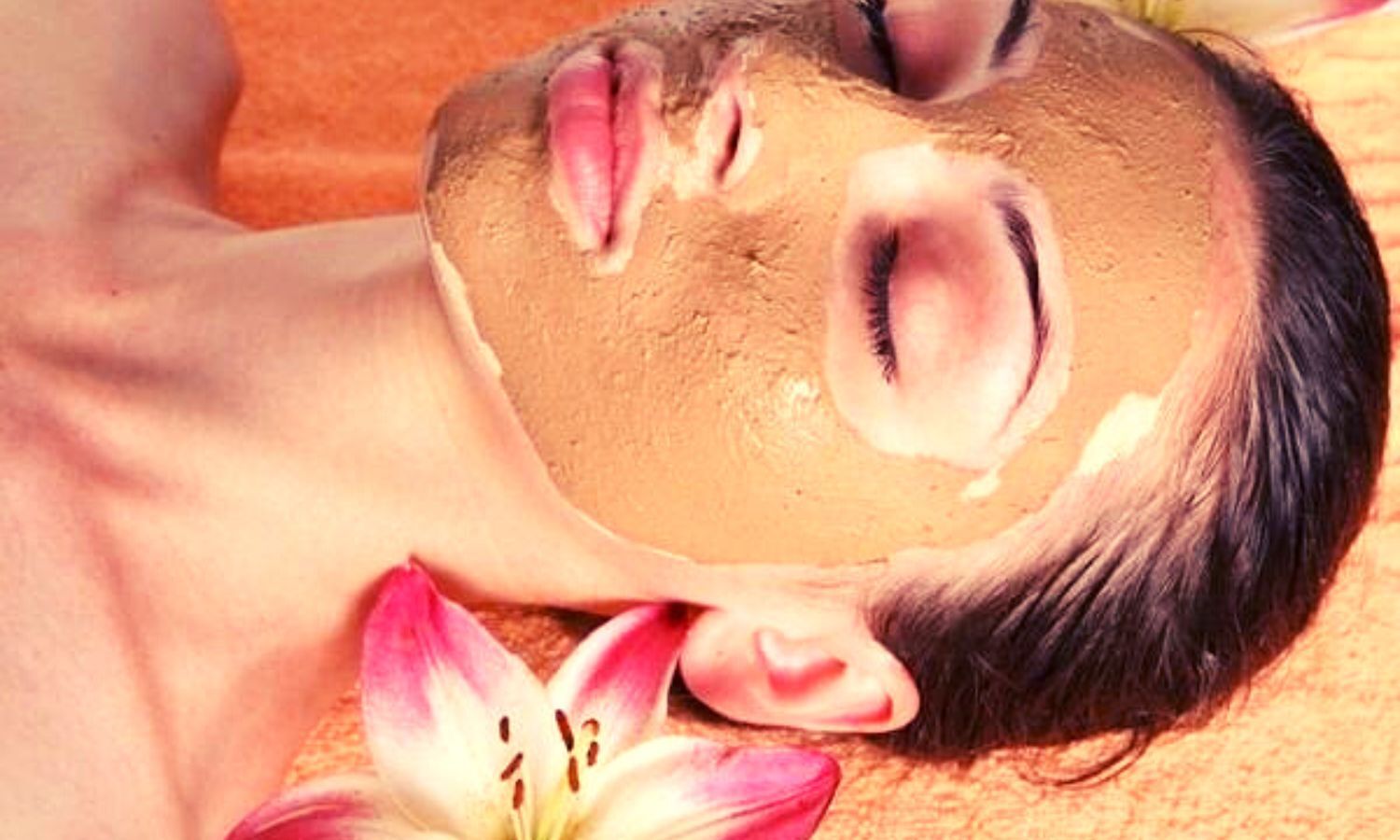 Lily Flower Facepack: If you want glowing skin then try a face pack made from lily flowers