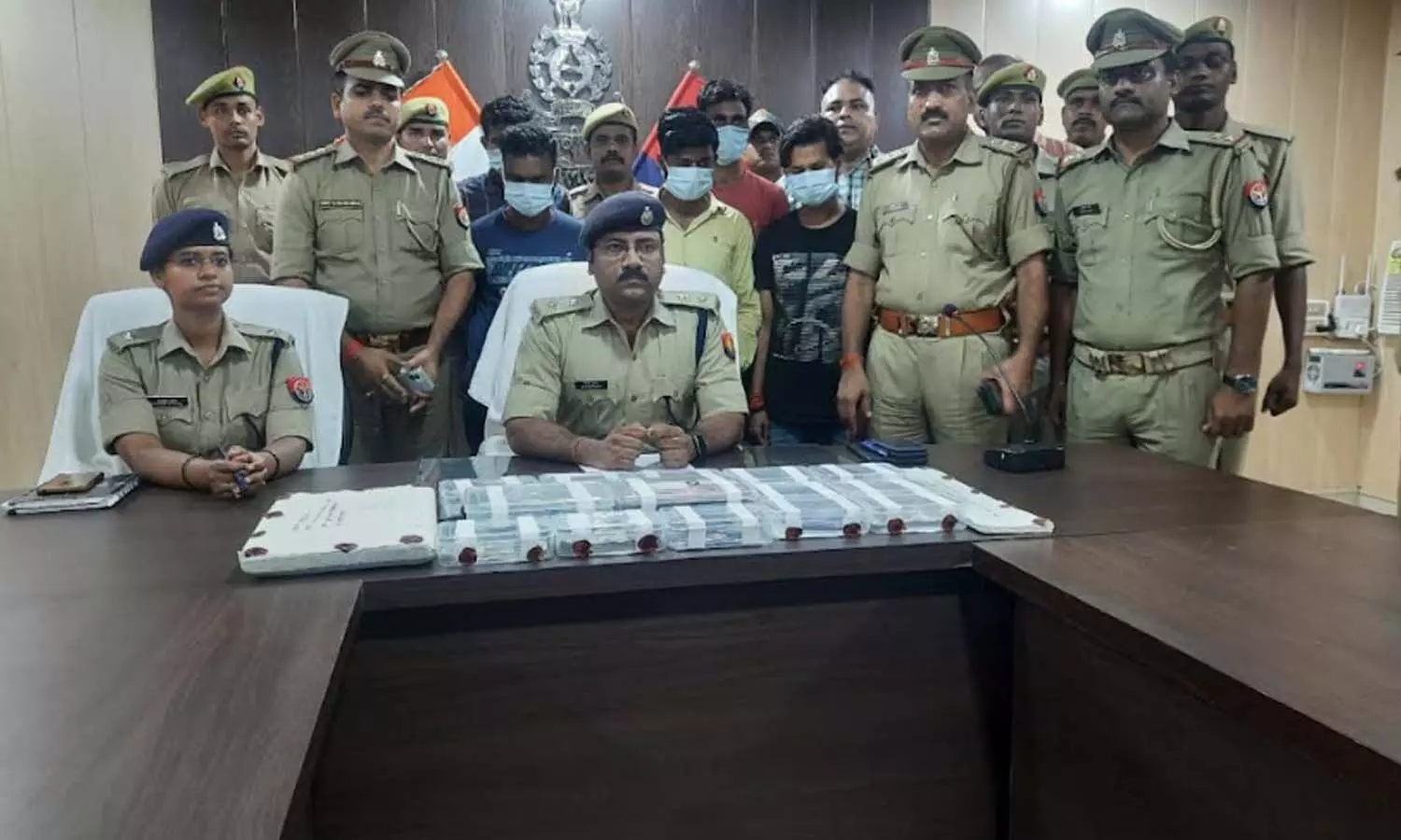 Five arrested including the mastermind of the gang involved in forgery by swapping ATM cards in Santkabirnagar