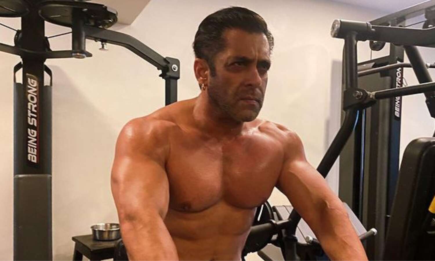 Salman Khan shares his shirtless pictures, fans see his picture and say ‘Baap of bodybuilding’
