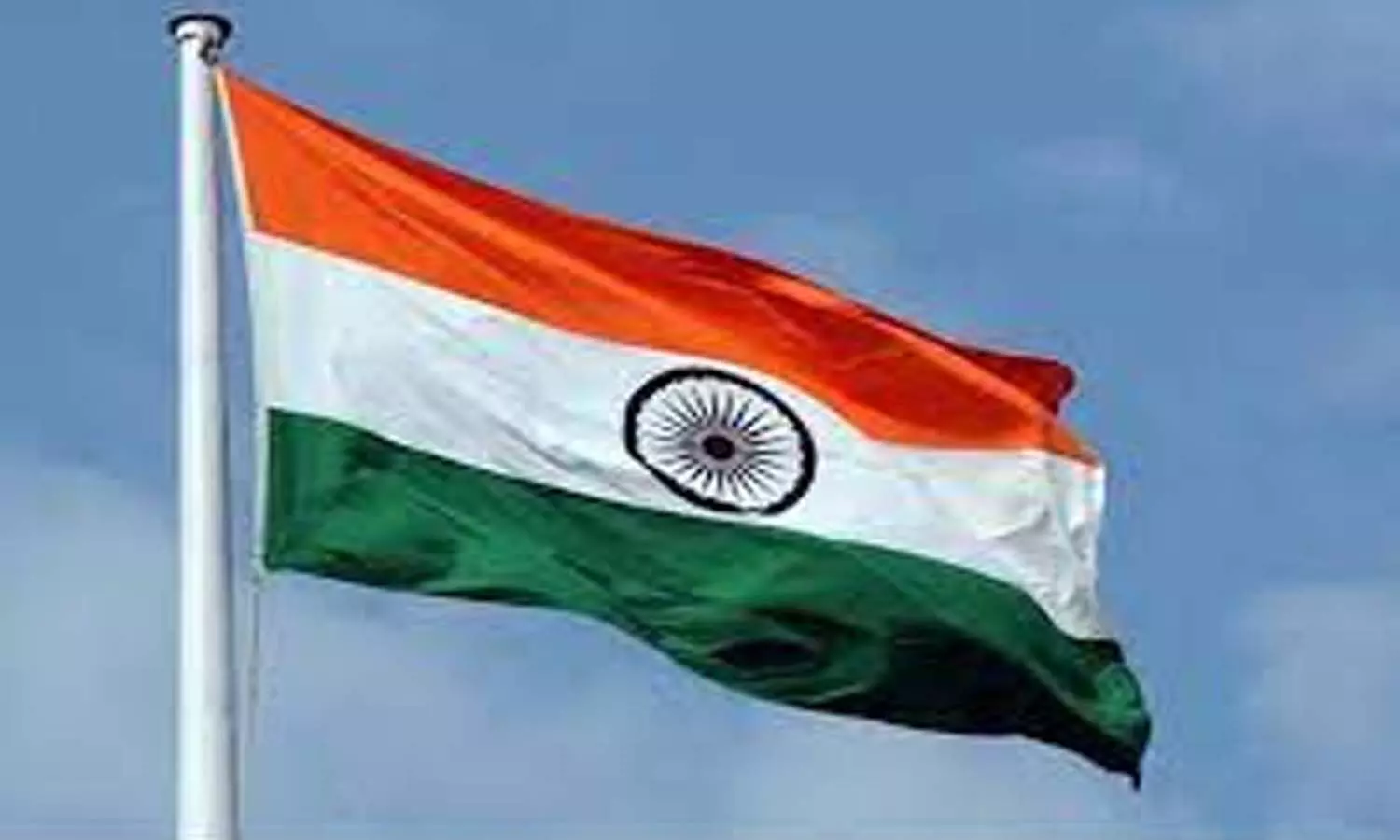 In Jhansi, the three strips of the tricolor are not the same, a thousand flags were changed due to a printing error.