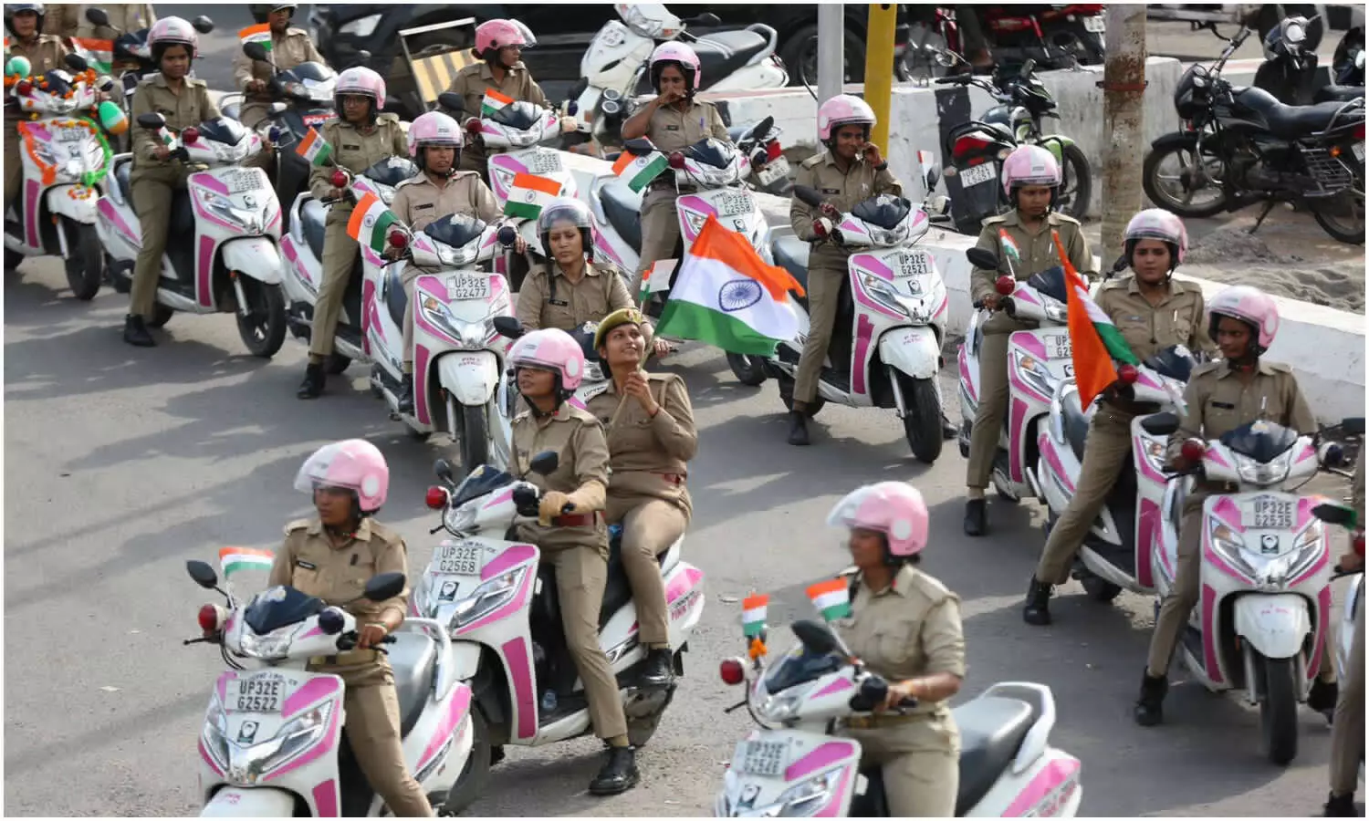 Lucknow Police Pink Vehicle Tricolor Rally