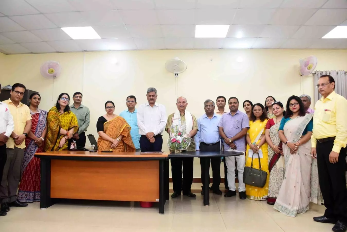ddu university gorakhpur discussion took place in ddu regarding naac evaluation Prof. tripathi