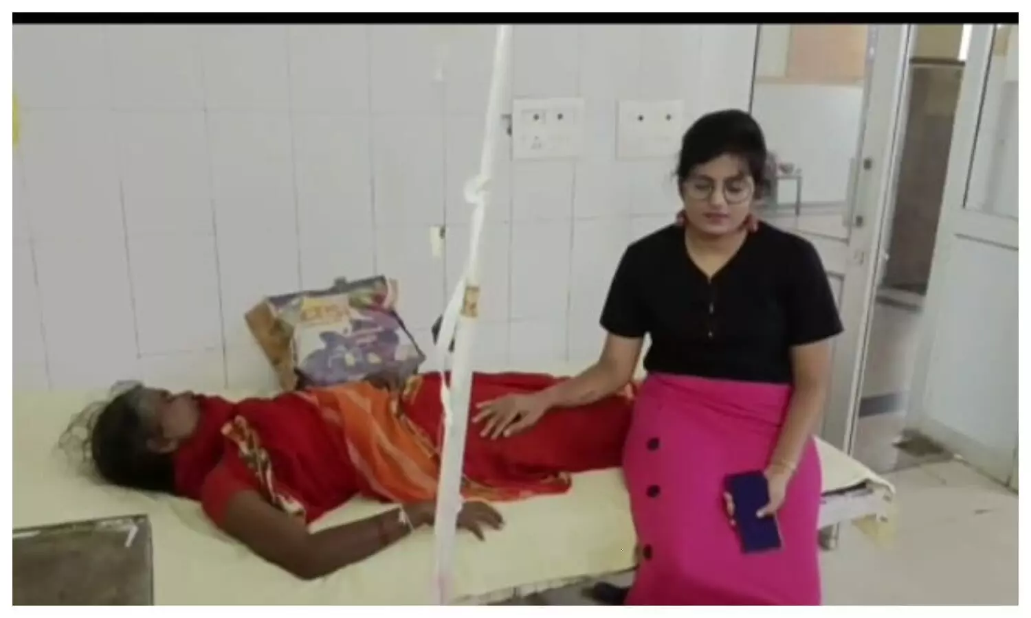 Banda News Mahoba hunger strike woman fell ill reached trauma center