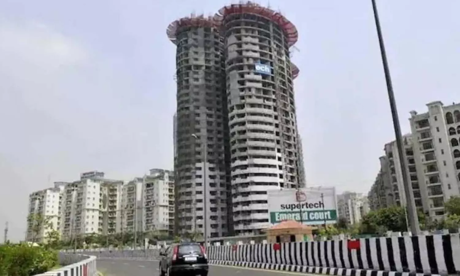 Big relief to home buyers in Twin Towers, Supreme Court orders the company to deposit compensation amount