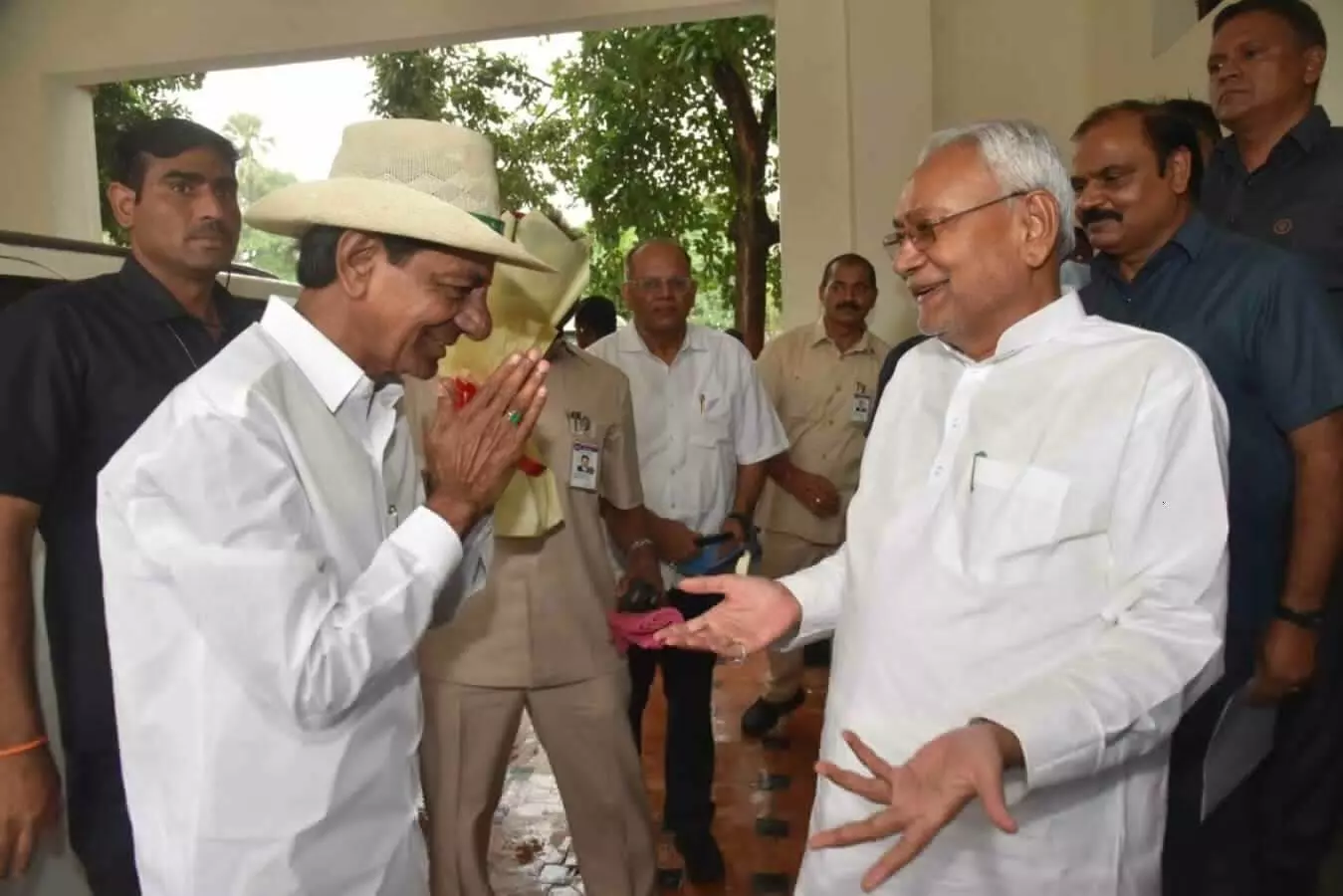 cm nitish kumar and kcr engaged in mobilization of non bjp parties before 2024 lok sabha elections