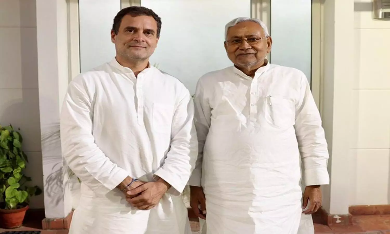 Nitish Kumar meets Rahul Gandhi