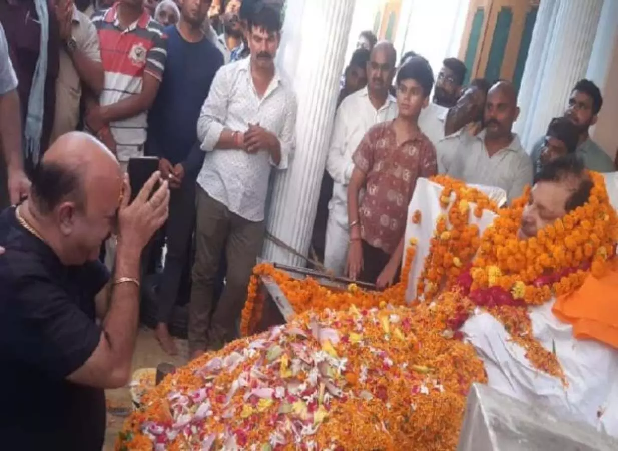 lakhimpur gola bjp mla arvind giri dies of heart attack during mla romi sahni was shocked and cry