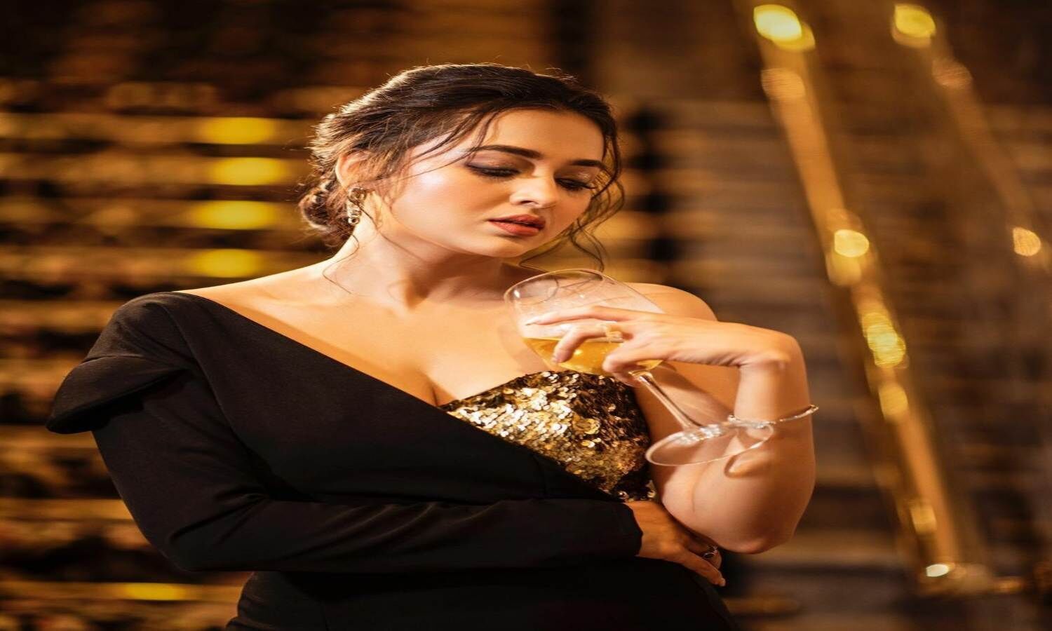 Tejasswi Prakash Beauty Tips: Glowing skin of stunning light is the secret of these beauty tips, you should also try