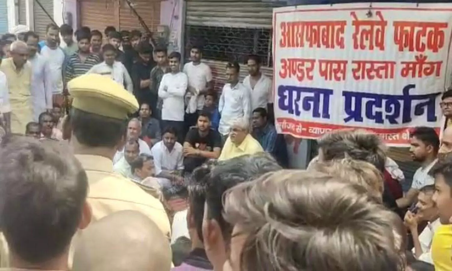 shopkeepers on protest