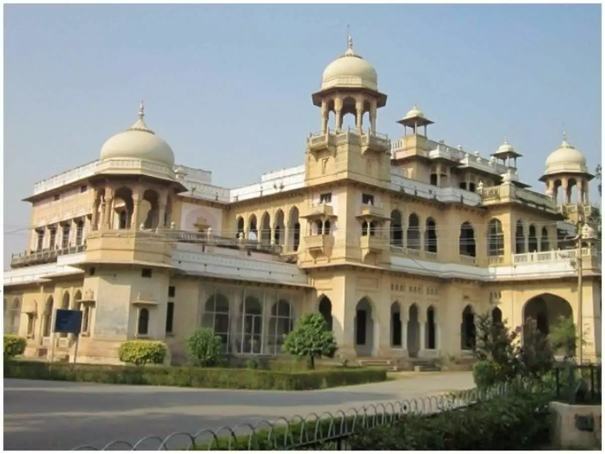 admission will be held on ten thousand seat in Allahabad University