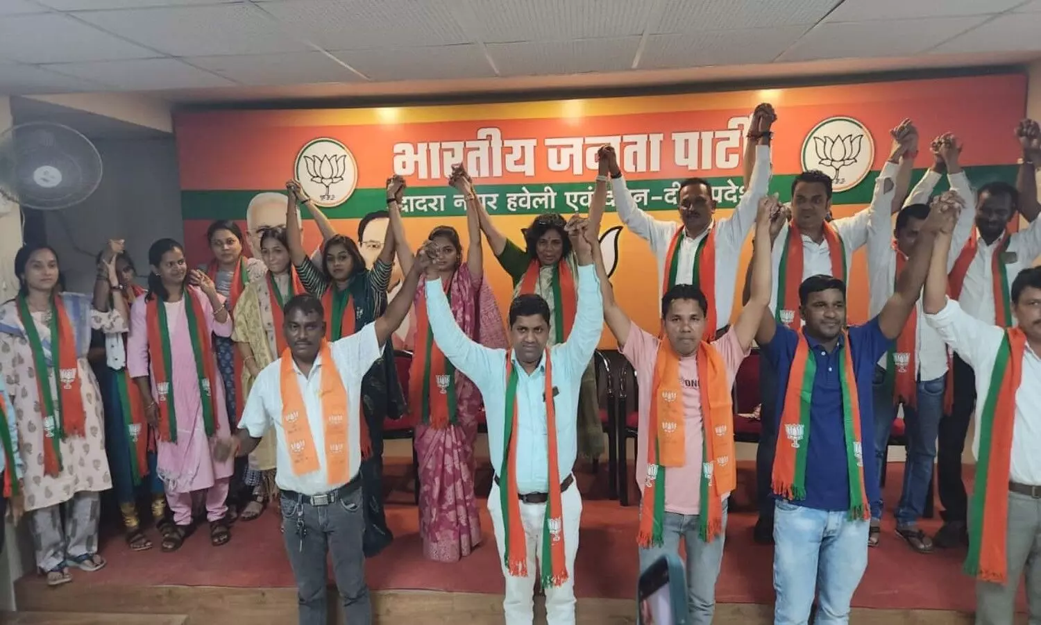 15 JDU Zilla Panchayat members join BJP in Daman and Diu
