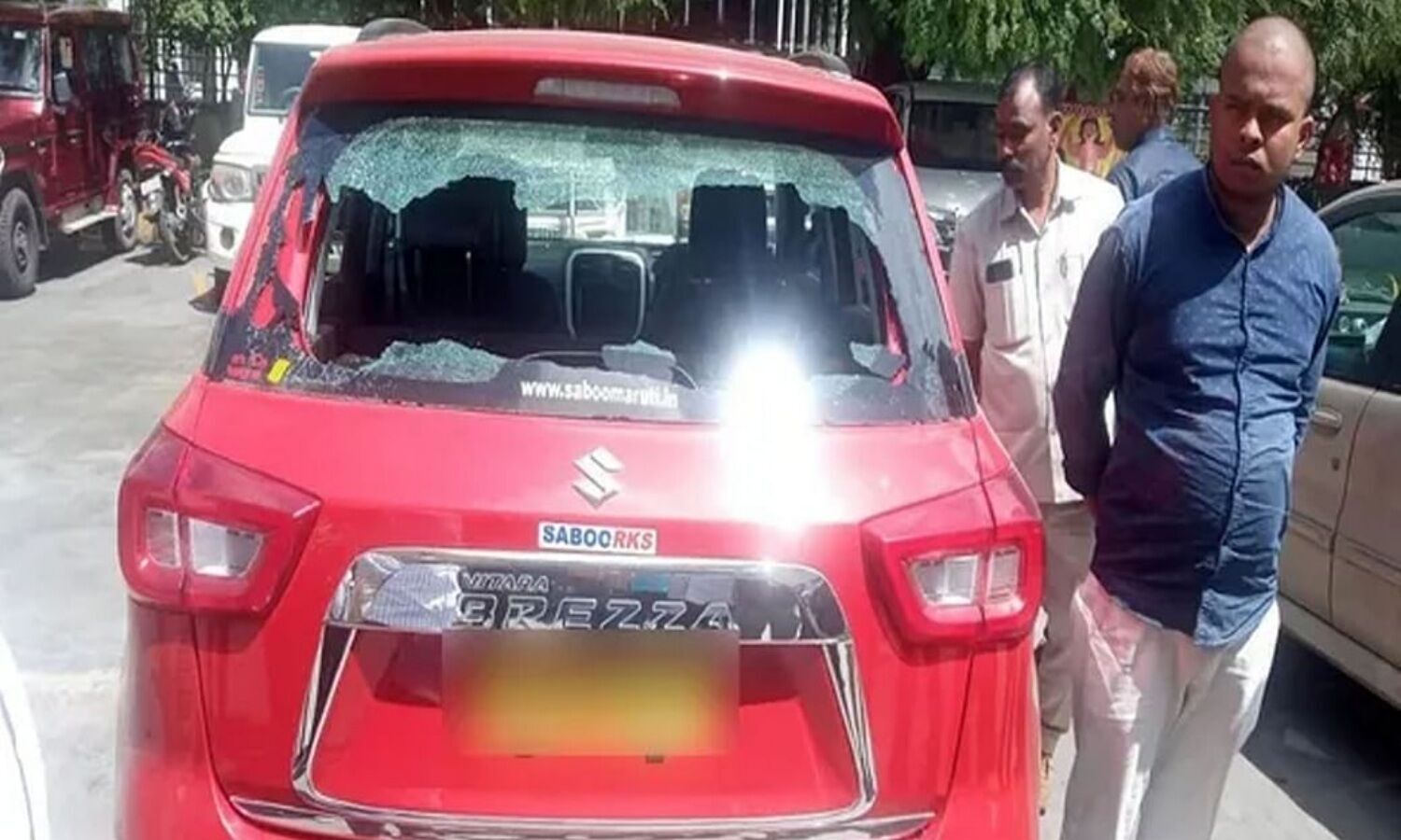 Hyderabad: Amit Shah’s security lapses again, TRS leader parked his car in front of the convoy