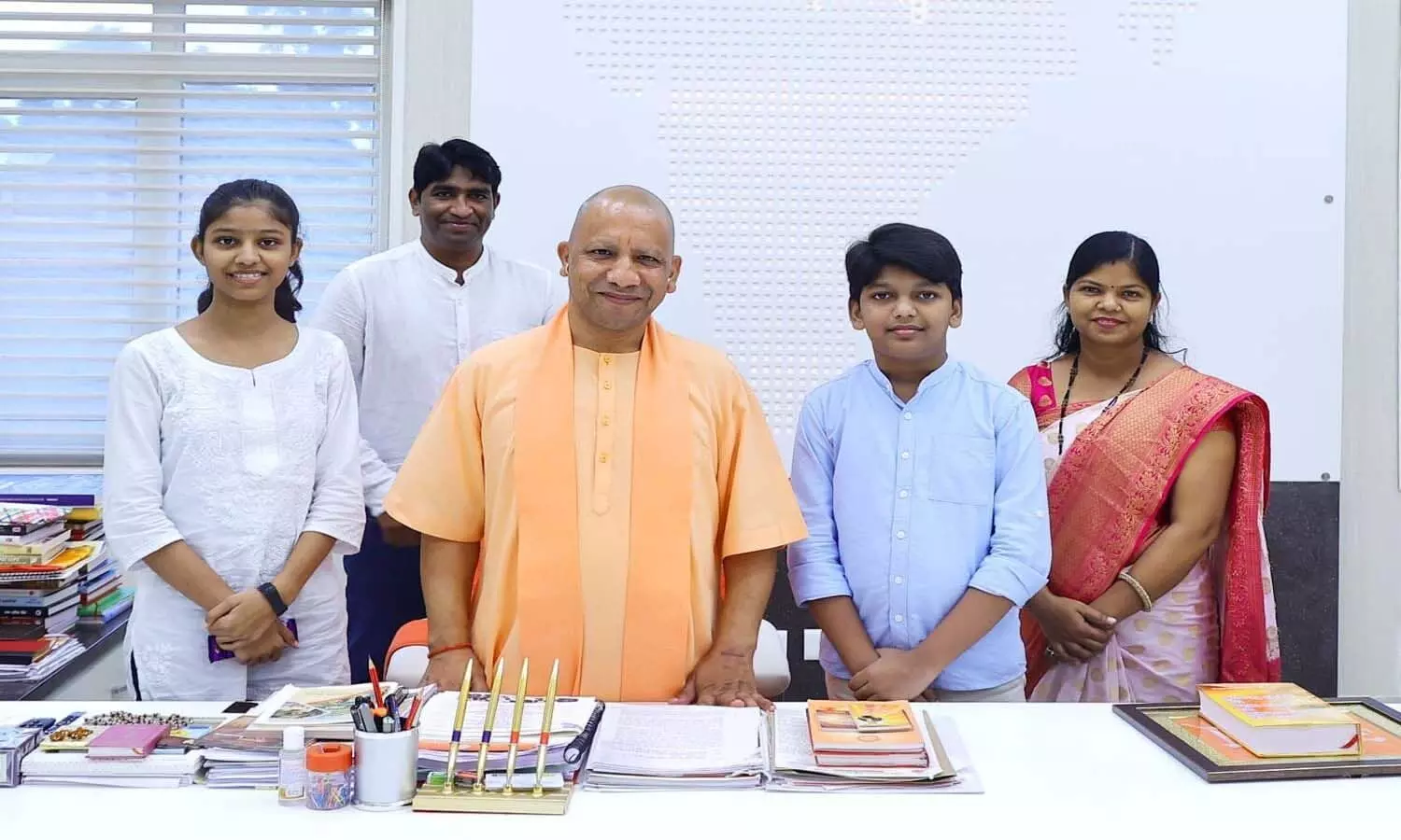 11-year-old genius Yashvardhan, met with CM Yogi, teaches coaching to civil service candidates