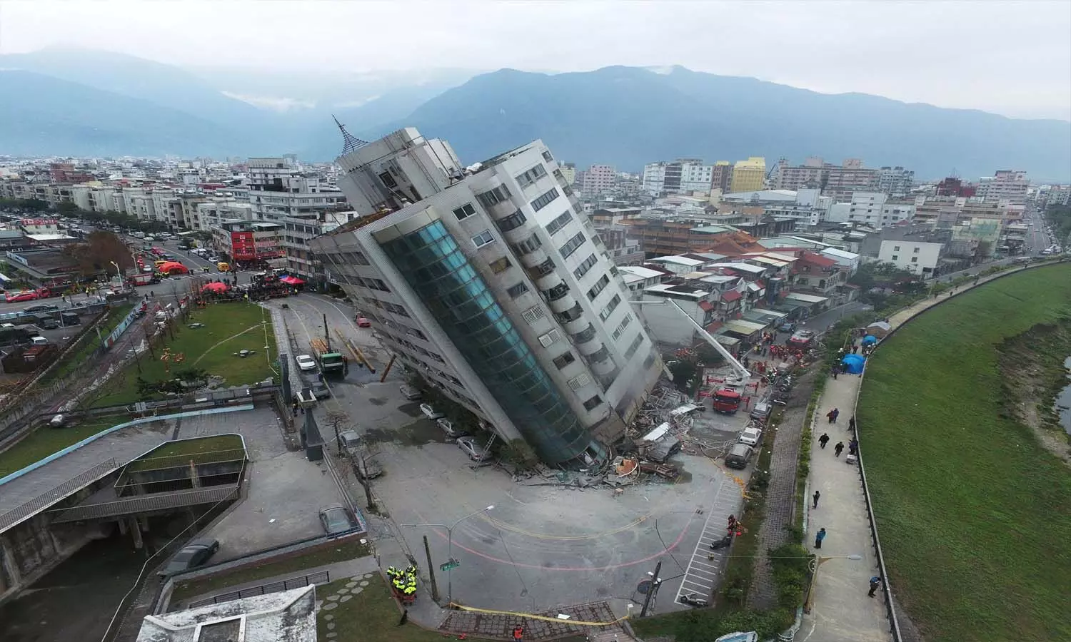 Strong earthquake shakes Taiwan, magnitude 6.6 on the Richter scale